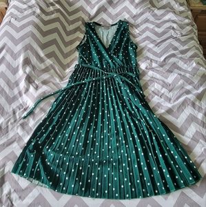 Lark + Grey Dress Sleeveless Size PM Polka Dots Print Green and White